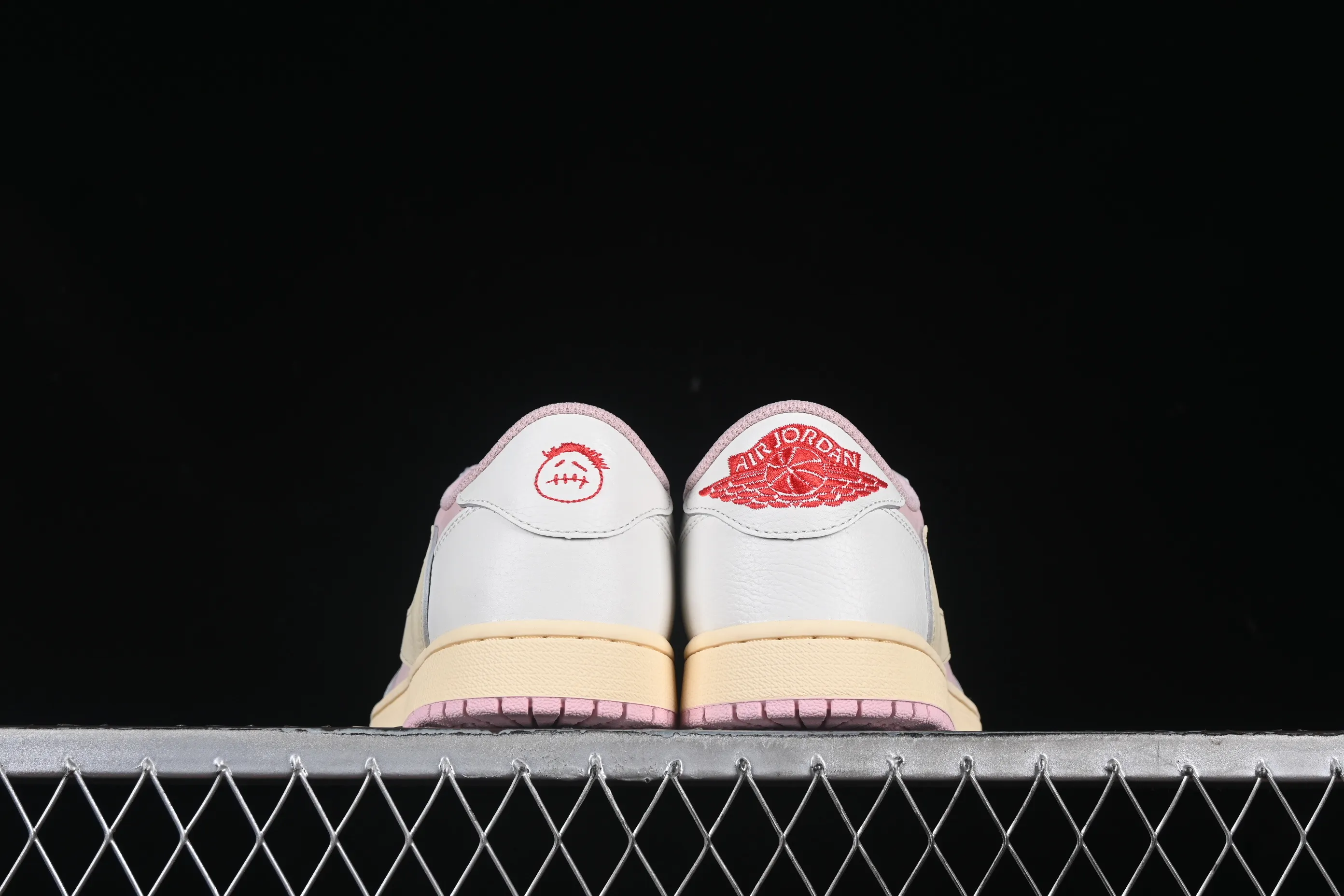 All categories Air Jordan Jordan series basketball shoes Air Jordan 1 Low Travis Scott x Air Jordan 1 Low OG AJ1 Joe 1 undercut low DM7866-600